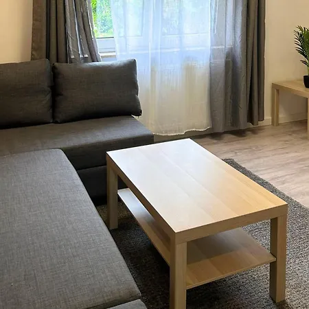 Apartmán Nest Komfort Ferien- Und Monteurwohnungen Kueche-garten