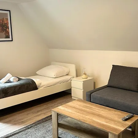 Nest Komfort Ferien- Und Monteurwohnungen Kueche-garten Apartmán *